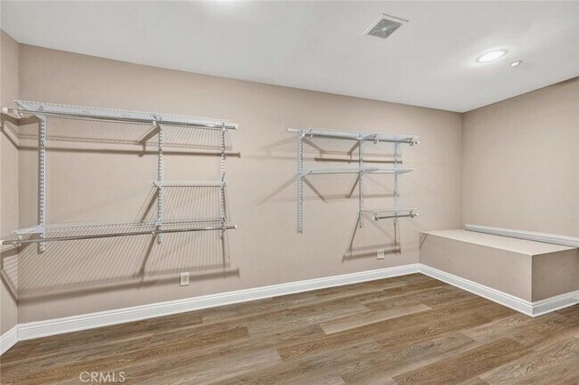 Building Photo - 3921 Calle Real