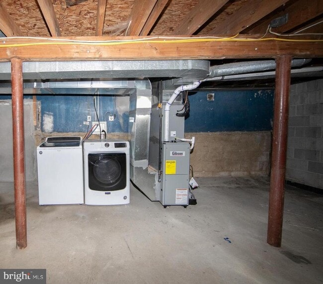 Building Photo - 32 Willis Ave