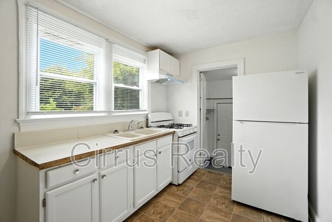 Building Photo - 1217 23rd St