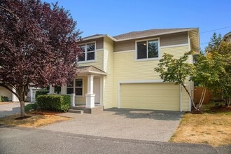 Building Photo - 3bd/2.5ba Snoqualmie Home