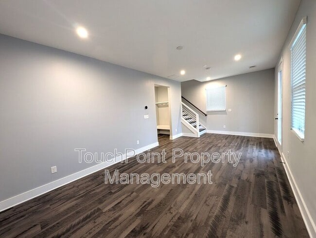 Building Photo - 2632 Ensemble Ct