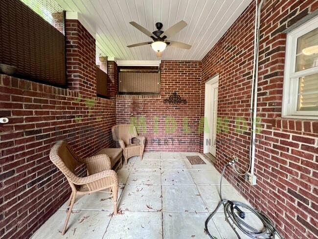 Building Photo - 124 Misty Pine Ln