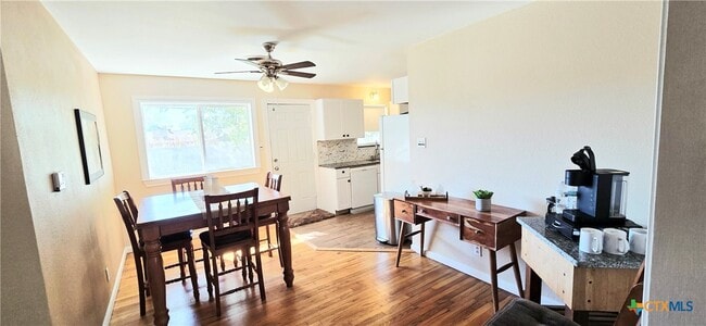 Building Photo - 2700 John Rd