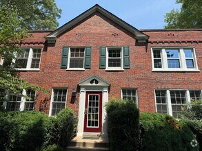 Building Photo - Bright & Beautiful Colonial Village Condo ...