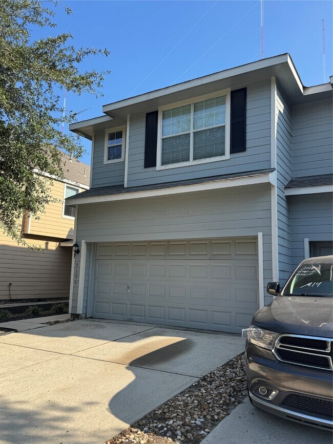 Primary Photo - 3135 Atherton Canyon Ln