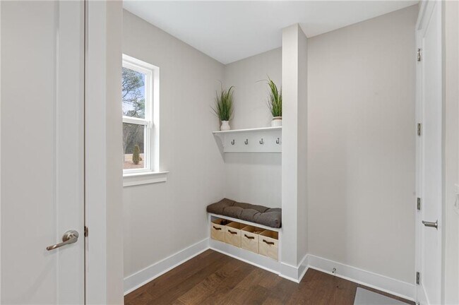 Building Photo - 4815 Briscoe Dr