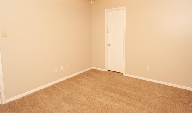 Building Photo - 10606 Kirkhall Dr