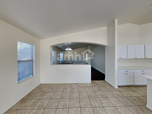 Building Photo - 2637 S 63rd Dr