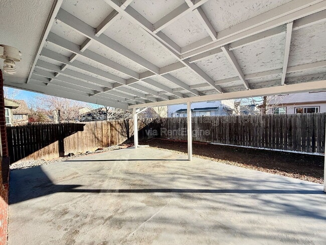 Building Photo - 2830 Calkins Pl