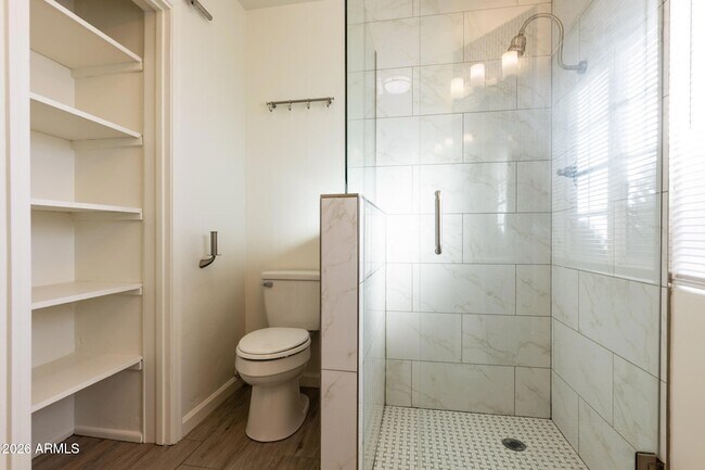 Building Photo - 8322 E Wilshire Dr