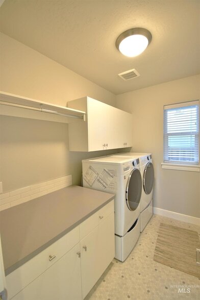 Building Photo - 3241 W Ladle Rapids St