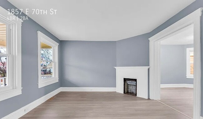 Building Photo - 1857 E 70th St