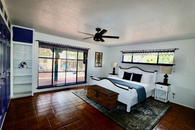 Building Photo - Garcia House: Fully Furnished, Wonderful Hot Tub, Spacious Fenced Outdoor Area, Pet-Friendly too!