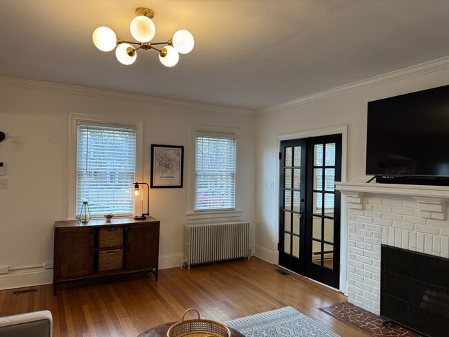 Building Photo - 5009 E Seminary Ave