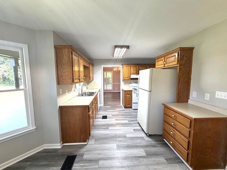 Building Photo - 3603 Ryans Bluff Dr