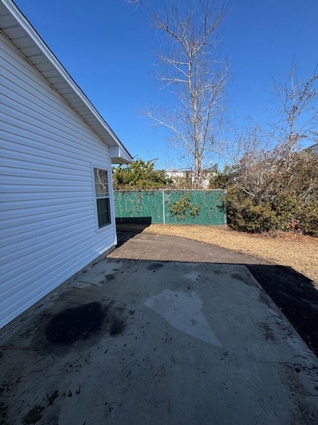 Building Photo - Lauren Place - Northchase