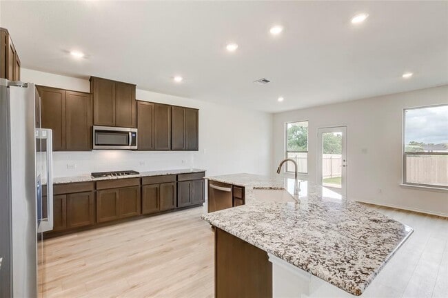 Building Photo - 1717 River Plateau Dr