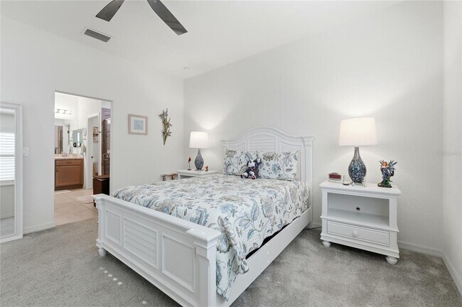 Building Photo - 1033 Sawgrass Dr