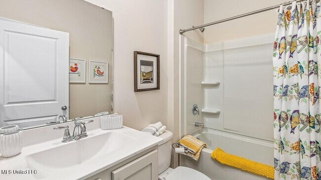 Building Photo - LOTS AMENITIES AND COUNTRY LIVING!