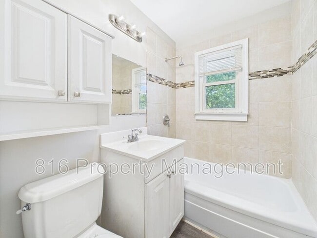 Building Photo - 4321 N Lister Ave