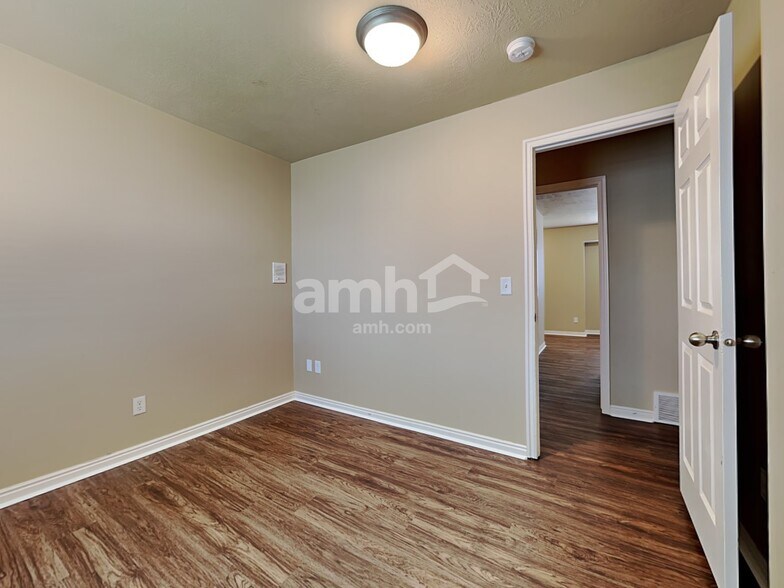 Building Photo - 4482 Heritage Dr