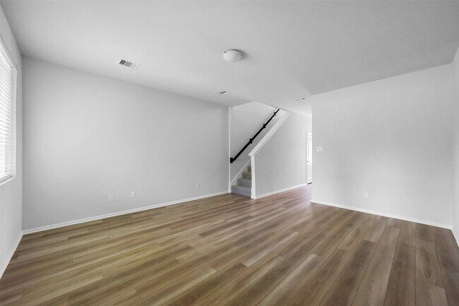 Building Photo - 1120 Novelle Bnd Dr