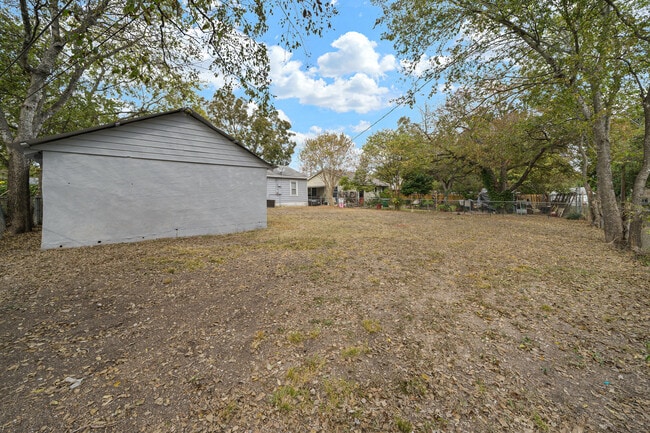 Building Photo - 3938 S Walters