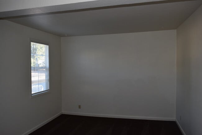 Building Photo - 3220 Byron Rd
