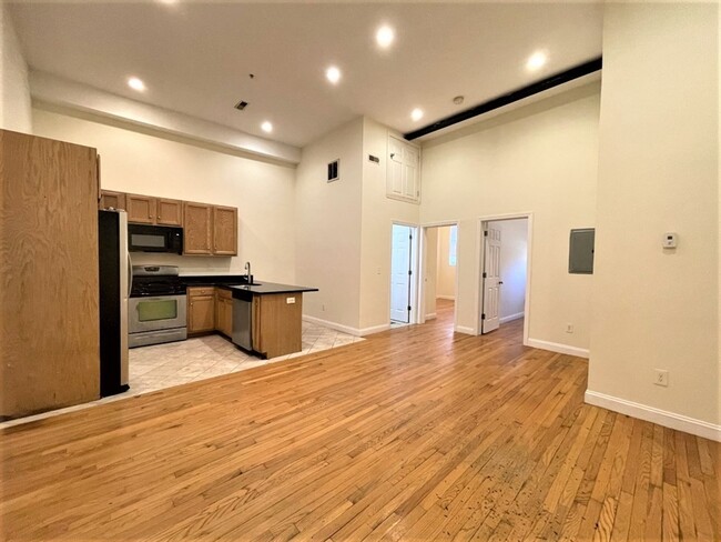 Primary Photo - 63 Exchange St