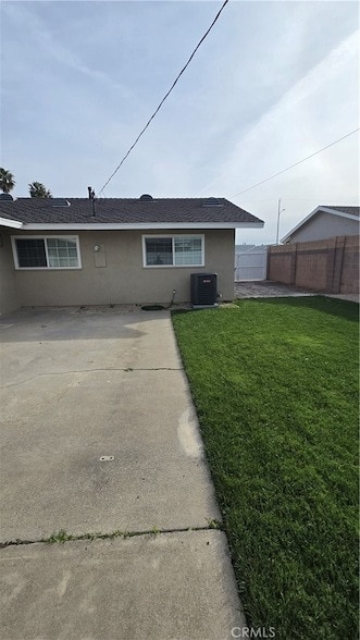 Building Photo - 18271 Roberta Cir