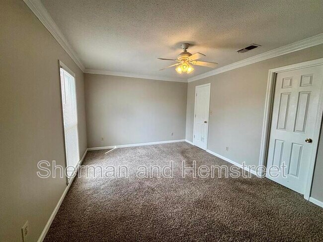 Building Photo - 2139 Holt St