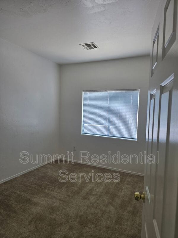 Building Photo - 3569 Drexel Manor Stra