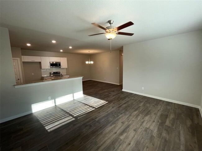Building Photo - 9852 Grosbeak Ln