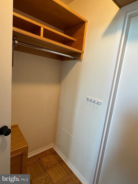 Building Photo - 5225 Pooks Hill Rd