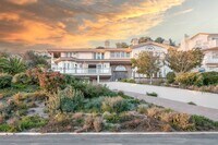 Building Photo - 3355 Palo Vista Dr