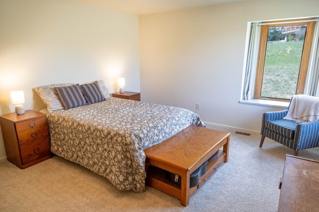 Building Photo - 14445 River Oaks Dr