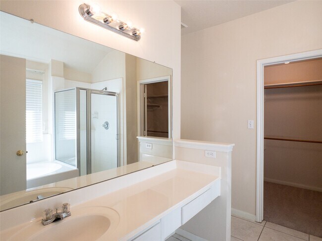 Building Photo - 17234 Rancho Verde Way