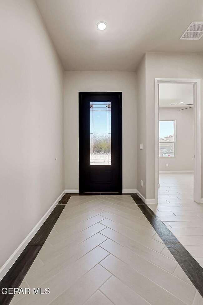 Building Photo - 13649 Keighly St