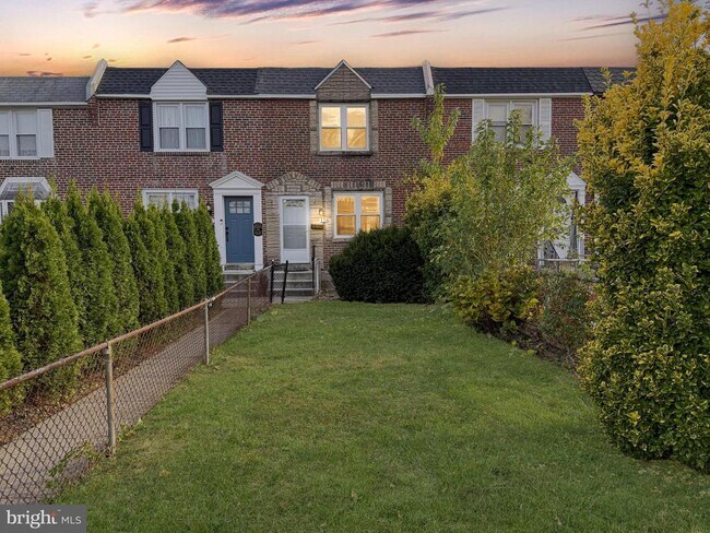 Building Photo - 116 W Berkley Ave