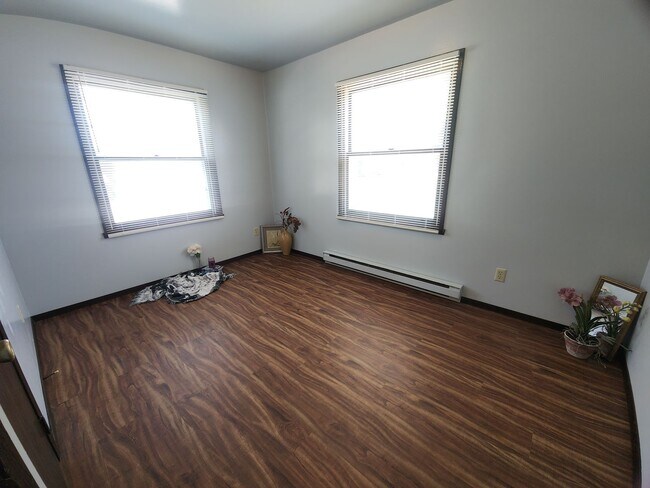Building Photo - 1129 Primrose Ct