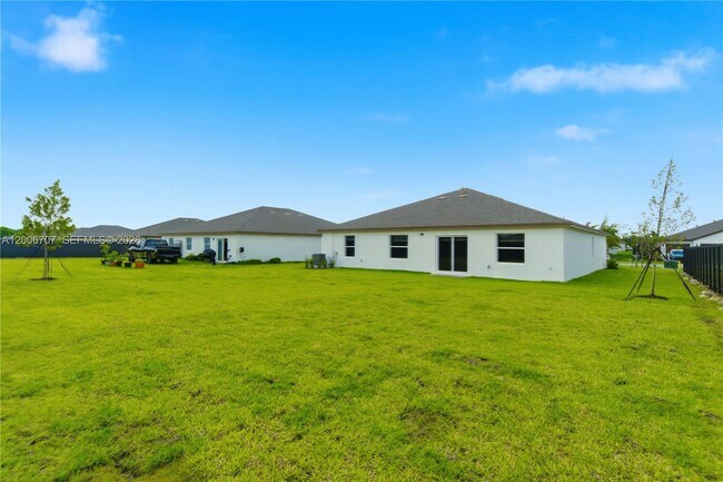 Building Photo - 17435 SW 285th St