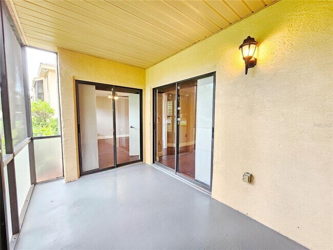 Building Photo - 7838 Sugar Bend Dr