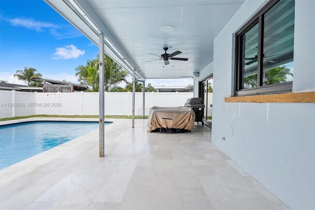 Building Photo - 10950 NW 16th Ct