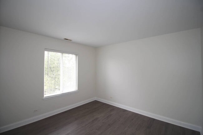 Building Photo - 2835 Cedar Glade Dr