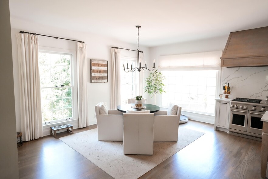 Building Photo - 5360 Hillsboro Pike