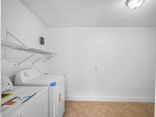 Building Photo - 15531 SW 54th Terrace