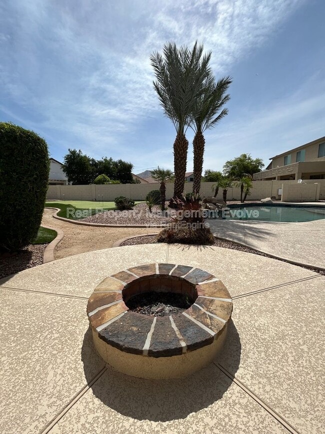 Building Photo - 9707 S 45th Ave