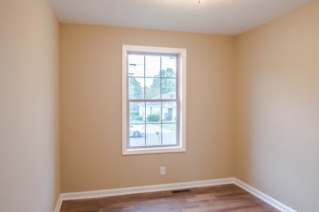 Building Photo - Pet Friendly Remodel!