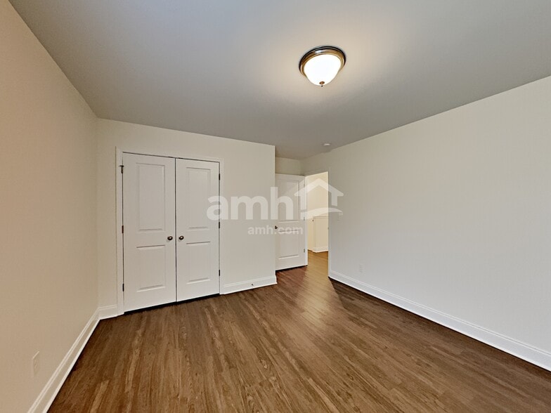 Building Photo - 4328 Longfellow Dr