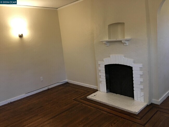 Building Photo - 1602 Georgia St